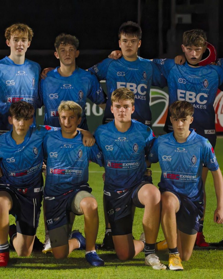 A Dubai Warriors squad together at a tournament
